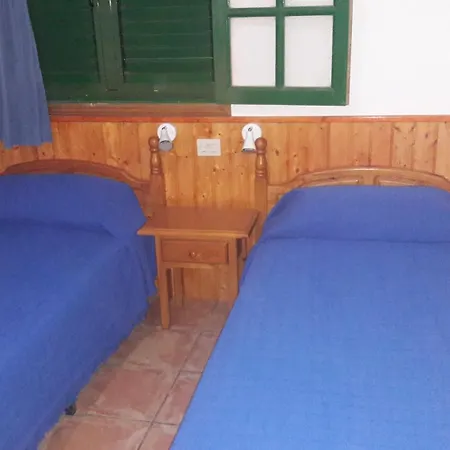 Directo A La Arena De La Playa Del Cotillo, Lagos Apartment