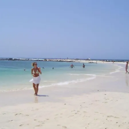 Directo A La Arena De La Playa Del Cotillo, Lagos *